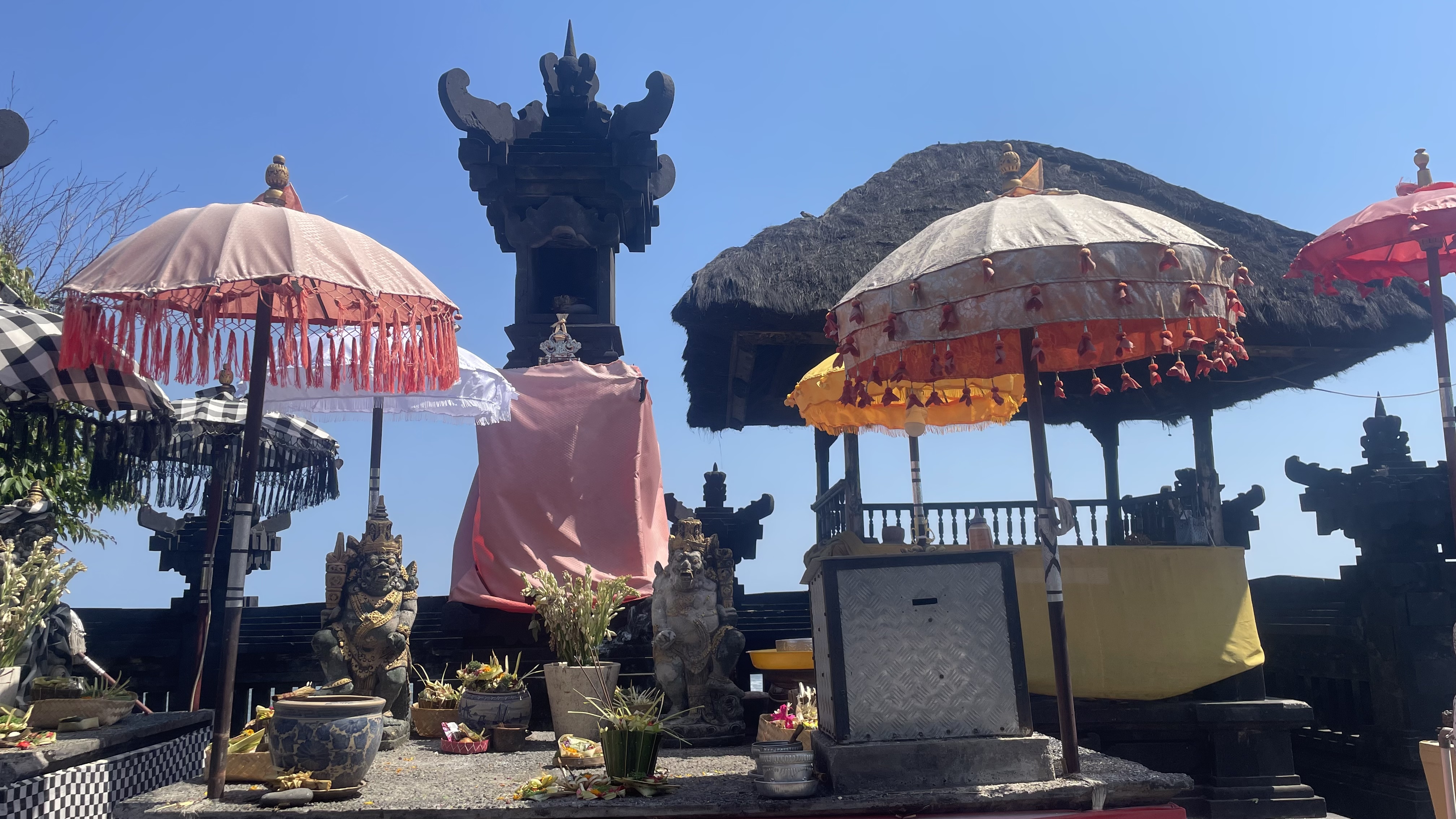 Jaba Sisi Linggih - pelinggih ida bhatara sangyang barune.jpg